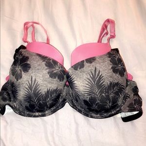 only worn once, too big :(